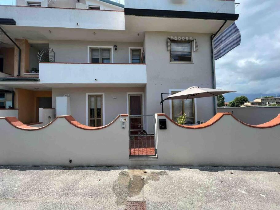 Appartamento Sunflower Viareggio Exteriör bild